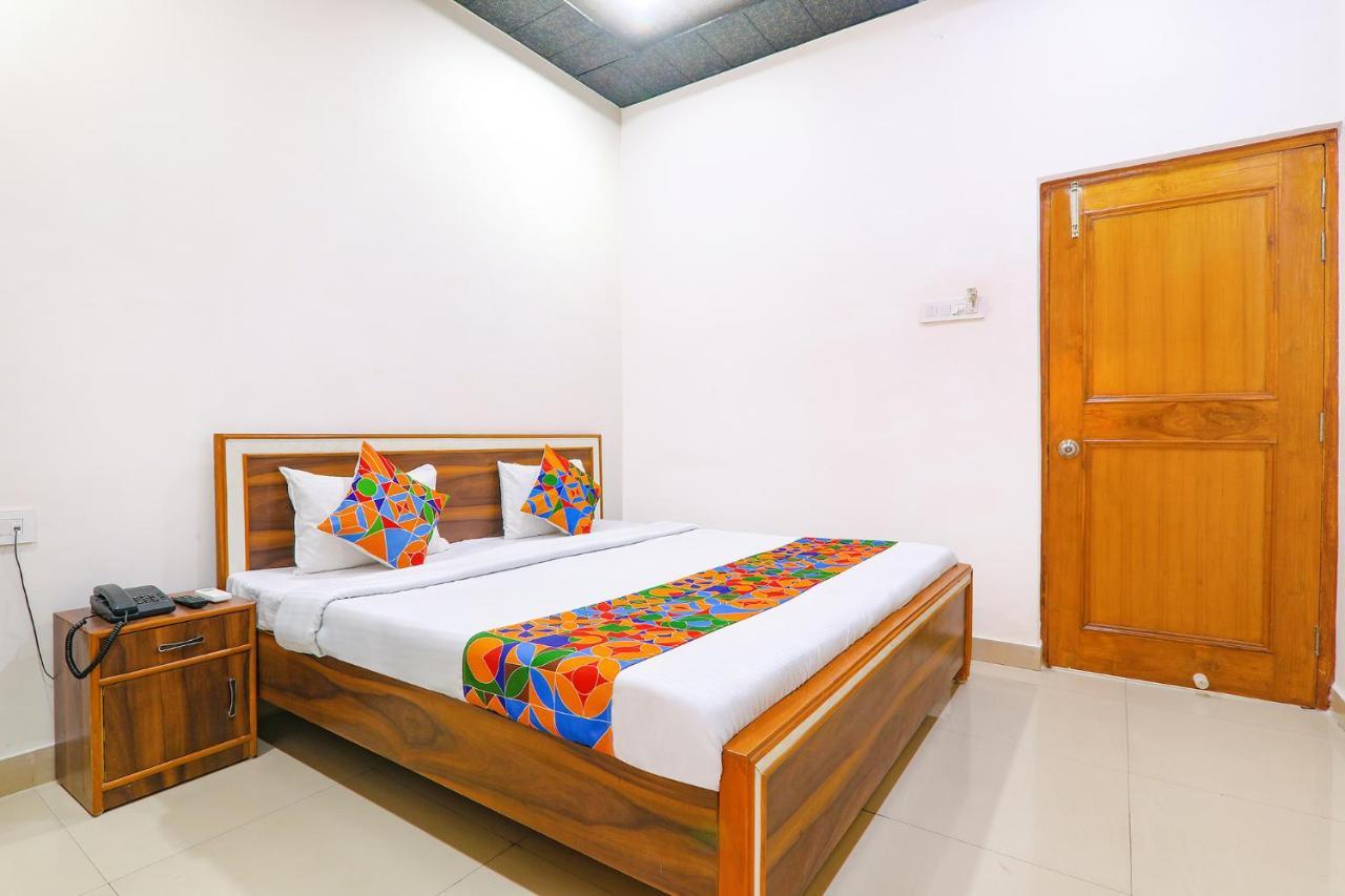 Juhi Bari Capital O 64299 Hotel Suncity מראה חיצוני תמונה