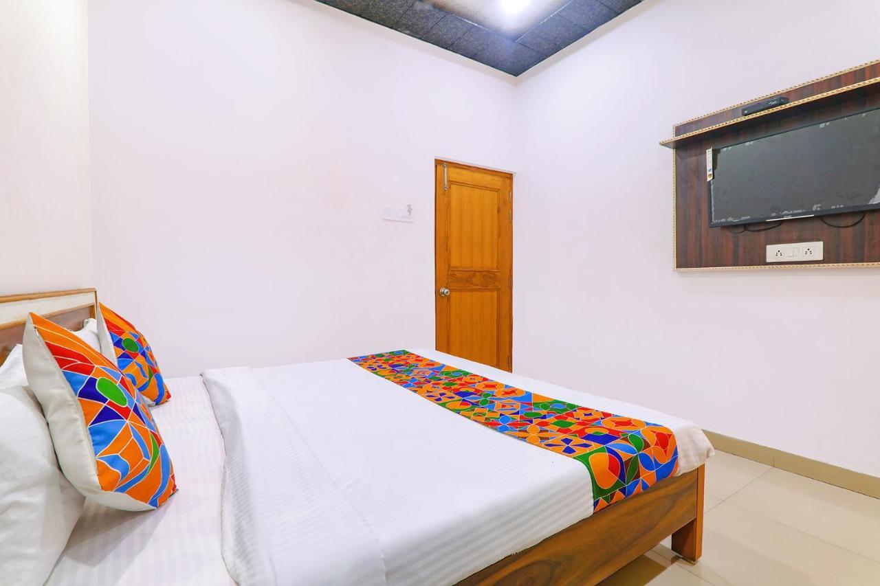 Juhi Bari Capital O 64299 Hotel Suncity מראה חיצוני תמונה